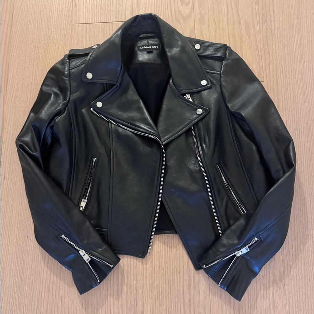 LAMARQUE Sleek Black Leather Jacket